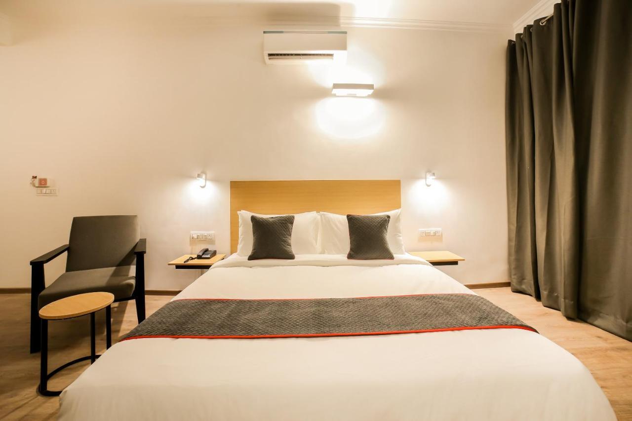 Townhouse 330 Dlf Phase-2 Near Leisure Valley Park Gurgaon Exteriör bild