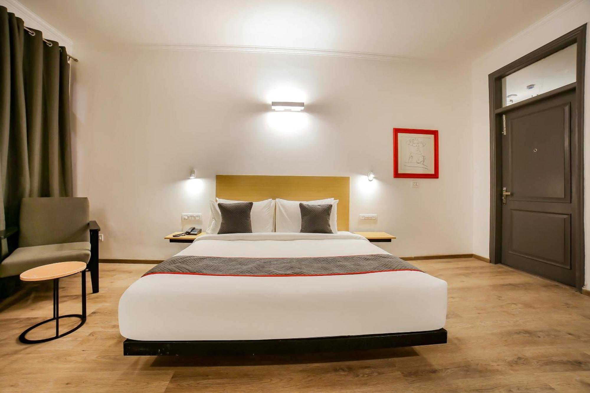 Townhouse 330 Dlf Phase-2 Near Leisure Valley Park Gurgaon Exteriör bild