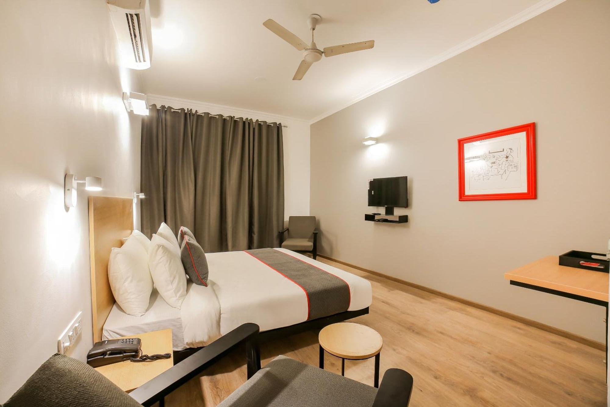 Townhouse 330 Dlf Phase-2 Near Leisure Valley Park Gurgaon Exteriör bild